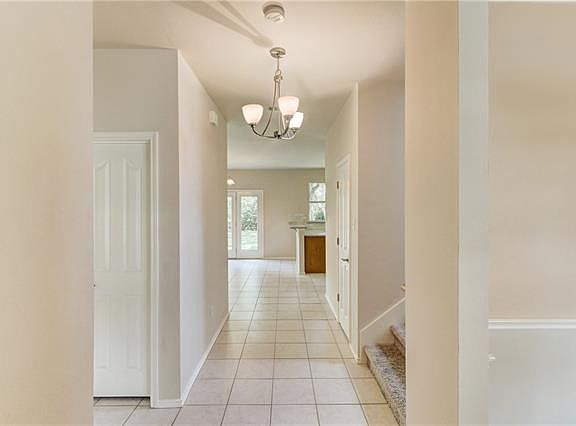 5th image of 2310 Sandra Dr