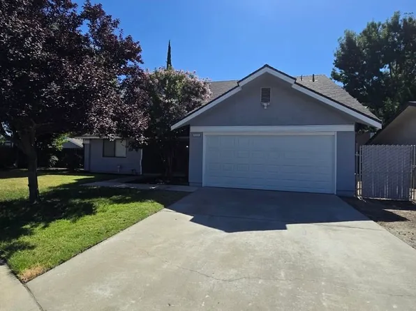 3233 Stanford Ave, Clovis, CA 93611