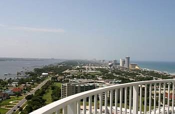4th image of 2 Oceans West Blvd APT 1909