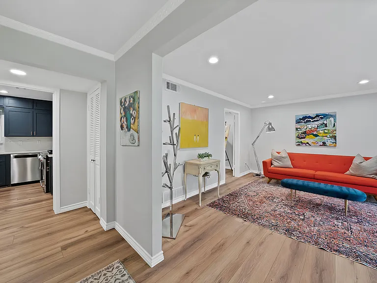 1427 Stagecoach Dr — Photo 5