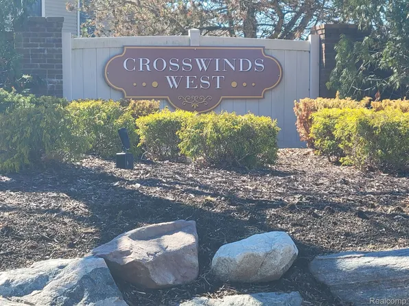 22264 Pondview #18, Novi, MI 48375