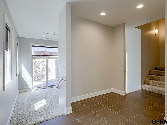 4th image of 912 S 12th Ct