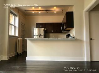 3759 N Fremont St #3N, Chicago, IL 60613