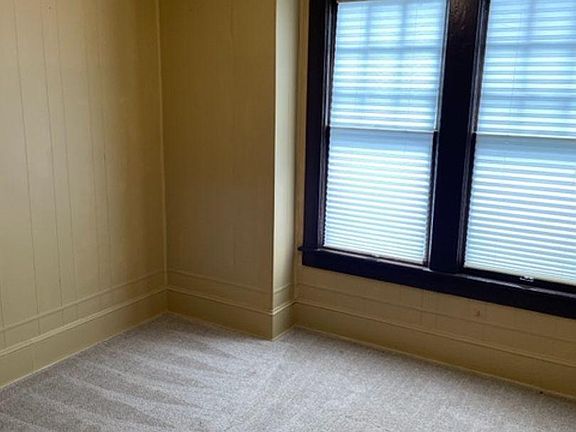 5th image of 2620 Dillard St