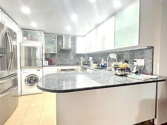 2nd image of 1479 Avenue Ashford #1916