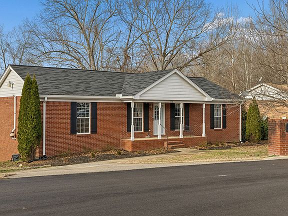 2nd image of 106 Nimitz Cir