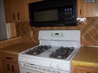 4th image of 304 E 280th St