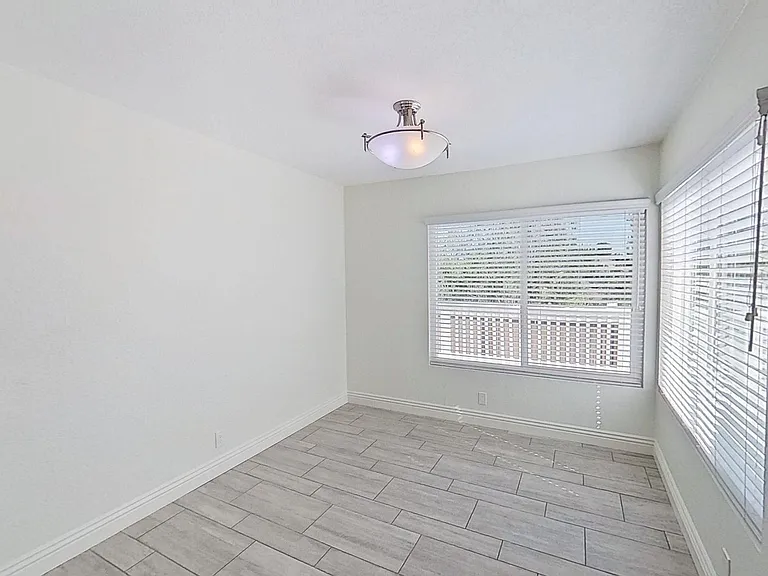 23946 Copenhagen St — Photo 8