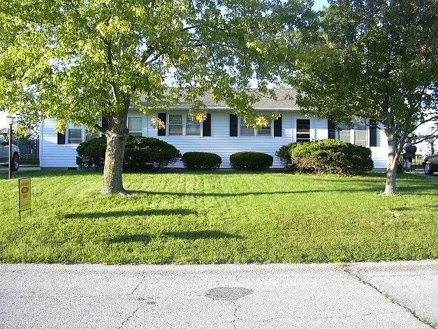 711 713 Shannon Lane