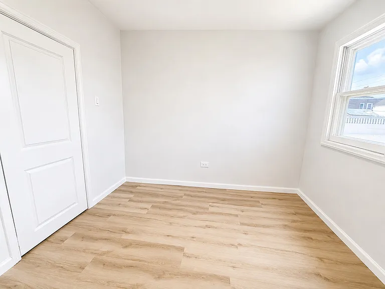 51 Dewitt St #1 — Photo 8