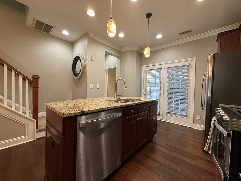 357 Hurston Cir — Photo 6