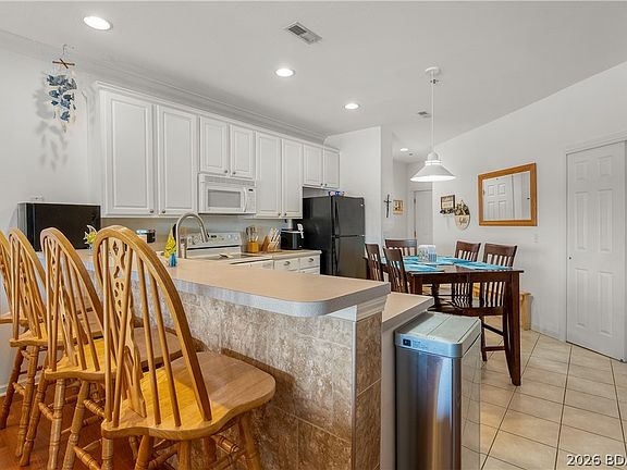4th image of 127 Cedar Glen Ct Unit 1A