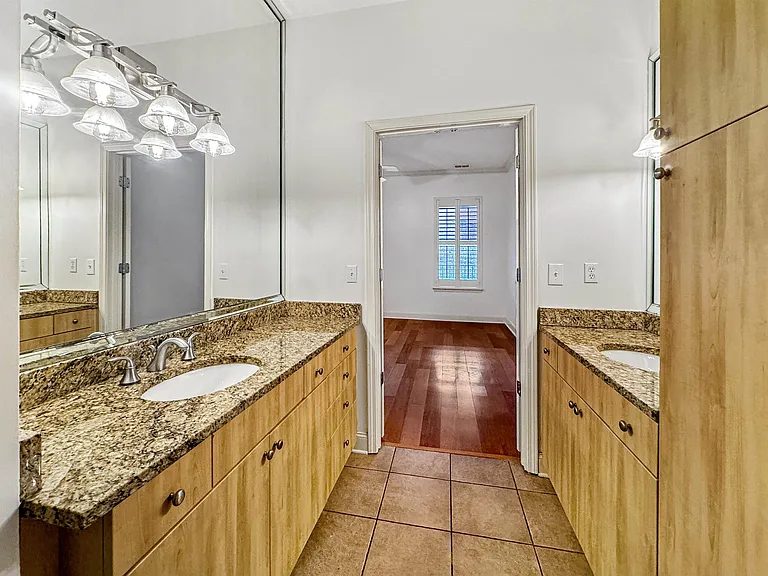510 Cityhouse Ct #204 — Photo 31