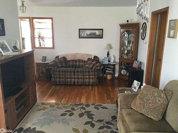 4th image of 2640 Northwood Ave