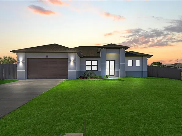 18 NE 11th Lane Cpe, Coral, FL 33909