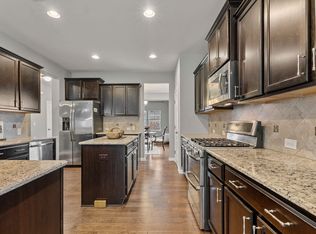 1221 Chimney Ridge Dr, Fuquay Varina, NC 27526