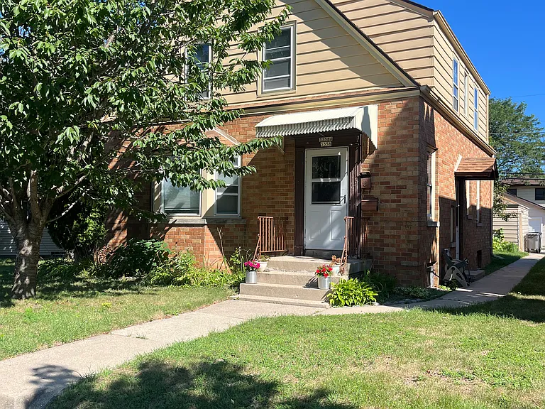 3358 E Armour Ave — Photo 1