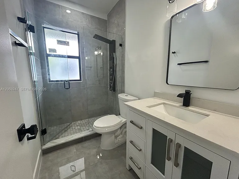 638 SW 21st Ave #4 — Photo 14