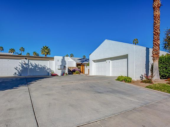 2nd image of 1728 Capri Cir