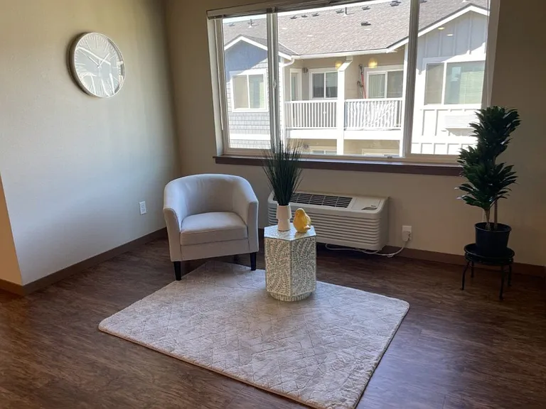 Deer Haven Apartments — Photo 7