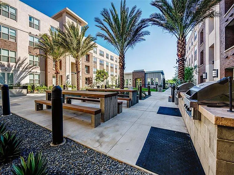 Monterey Station Apartments — Photo 16