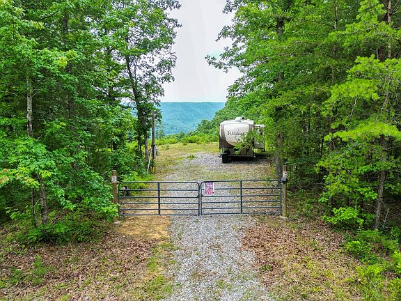 2nd image of 722 Flat Top View Ln