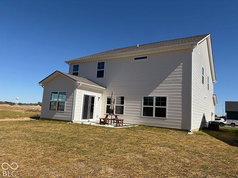 2nd image of 1376 Bell Dr