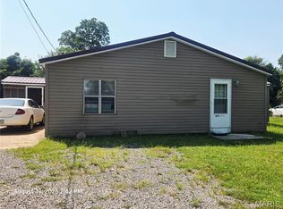 907 State St, Lilbourn, MO 63862