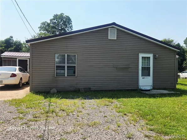 907 State St, Lilbourn, MO 63862