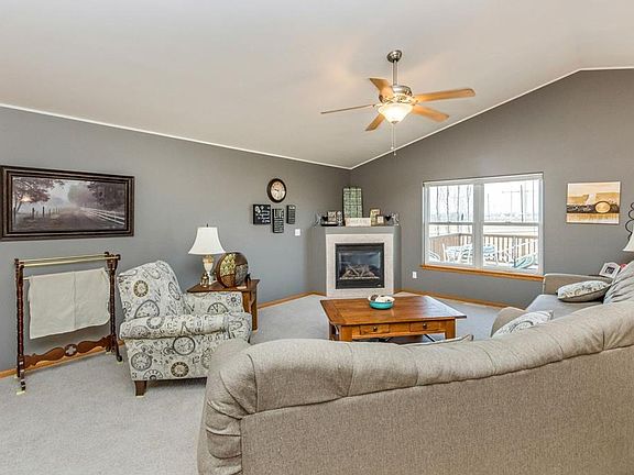 3rd image of 191 Driftwood Cir