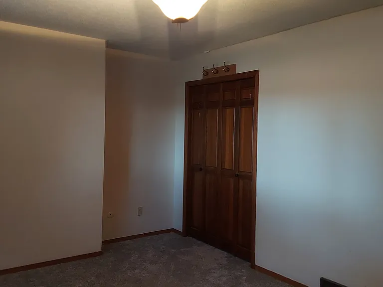 1908 S Marday Ave — Photo 20