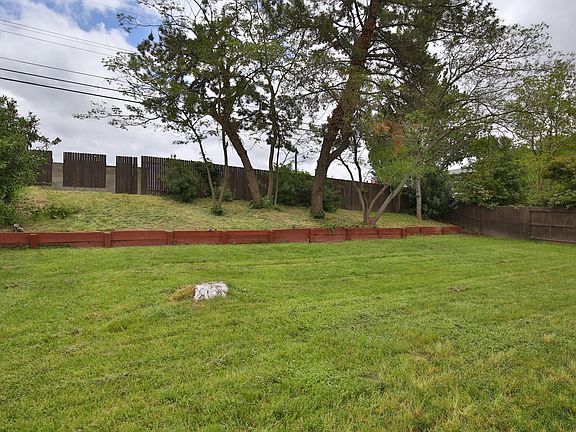 3rd image of 1719 Chelsea Way