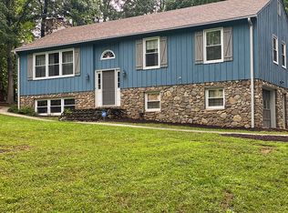 105 Woodville Dr, Forest, VA 24551