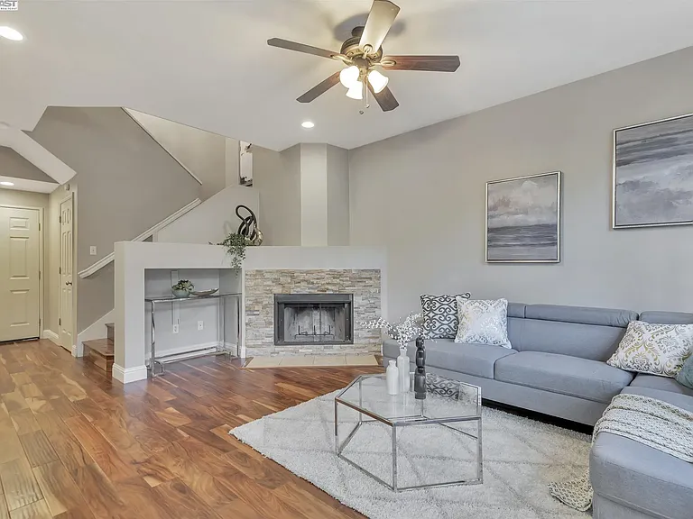 10849 McPeak Ln — Photo 4