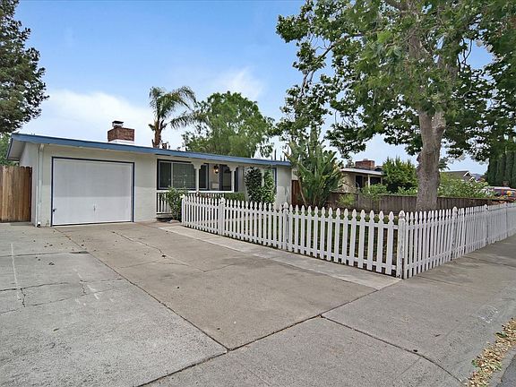 2nd image of 10082 Endfield Way