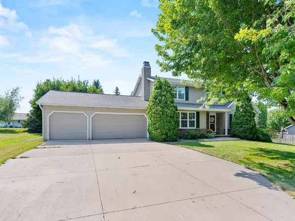 N1357 Tuckaway Ct, Greenville, WI 54942