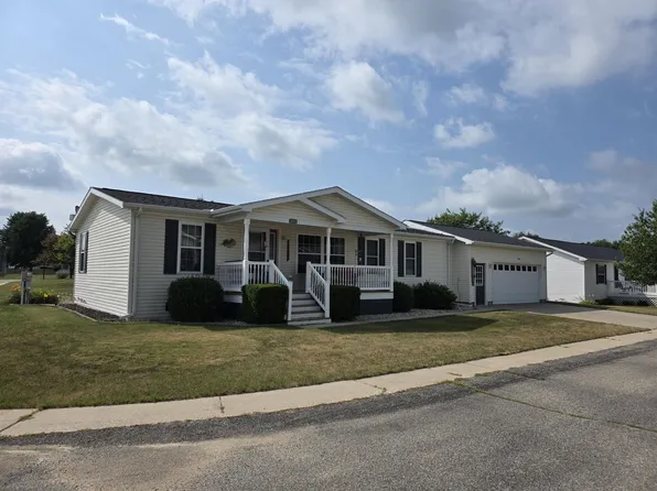 1402 Westwind Ln, Fremont, MI 49412