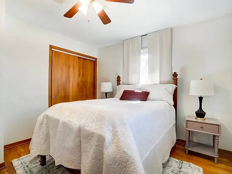 725 Latham Ct — Photo 17