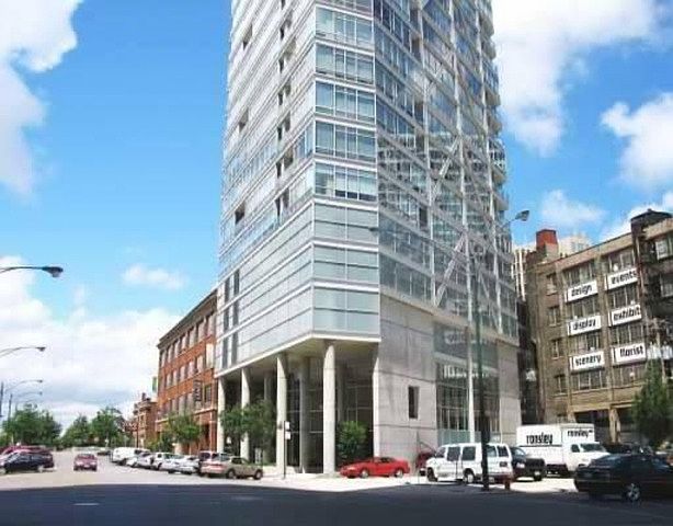 1st image of 510 W Erie St #3-2