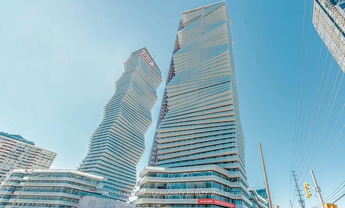 Photo 1 of 26 - 3900 Confederation Pkwy #305 - Mississauga, ON Primary Photo - 3900 Confederation Pkwy #305