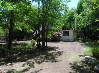 21 Beechwood Rd, Lake Harmony, PA 18624