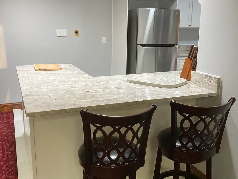 Breakfast bar with barstools included