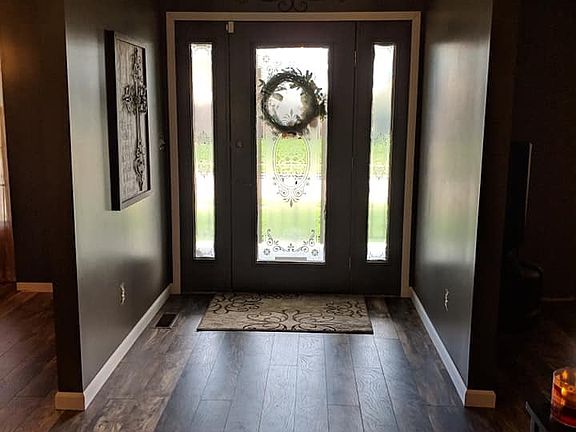 3rd image of 907 Yorkshire Dr