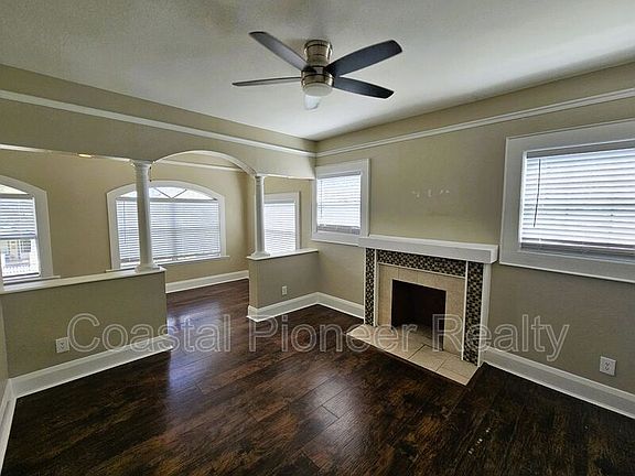 4th image of 209 S Westland Ave Unit D