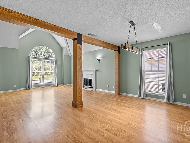 114 Saint Andrews Way — Photo 10