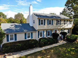 104 Hill Top Ln, Neshanic Station, NJ 08853