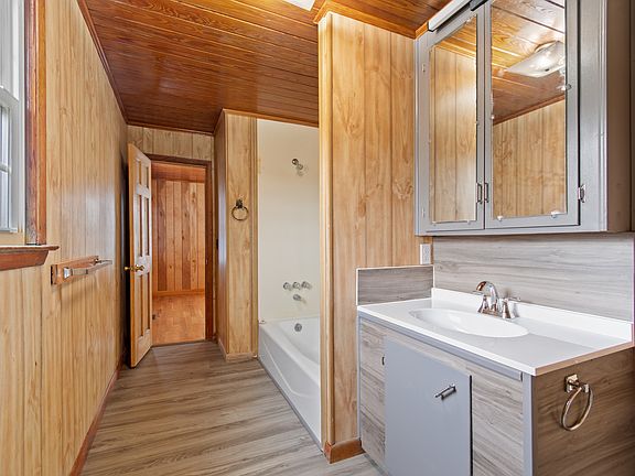 4th image of 849 Old Lennon Rd SE