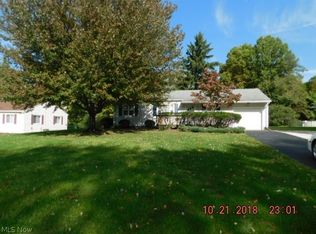 695 Center Rd, Akron, OH 44319