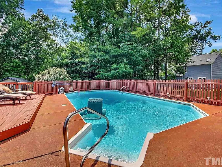 3209 Daingerfield Dr — Photo 13