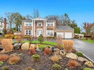 109 Virginia Avenue, Lake Grove, NY 11755